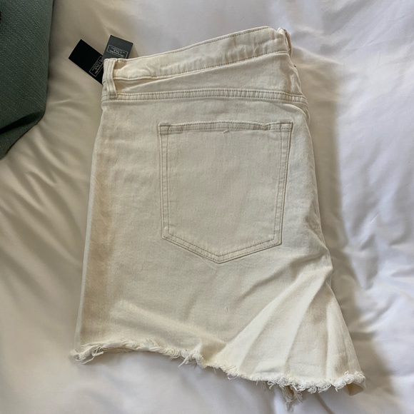 High Rise Dad Short - Picture 4 of 4